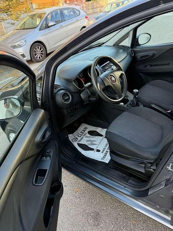 Usata Fiat Punto Easy 77 CV (56 kW) 2016 Berlina