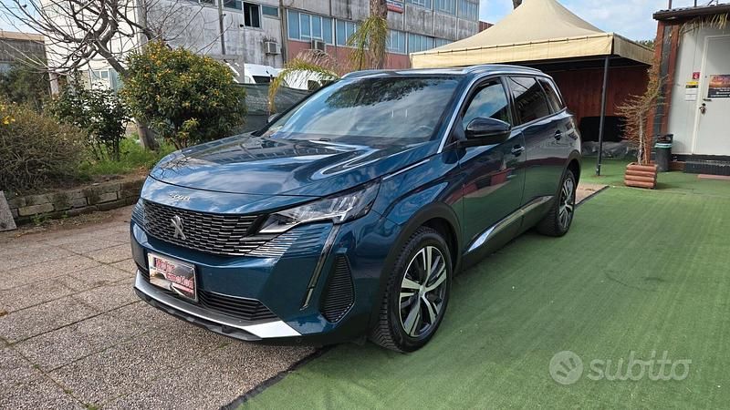 Usata Peugeot 5008 Allure 131 CV (96 kW) 2022 Blu SUV