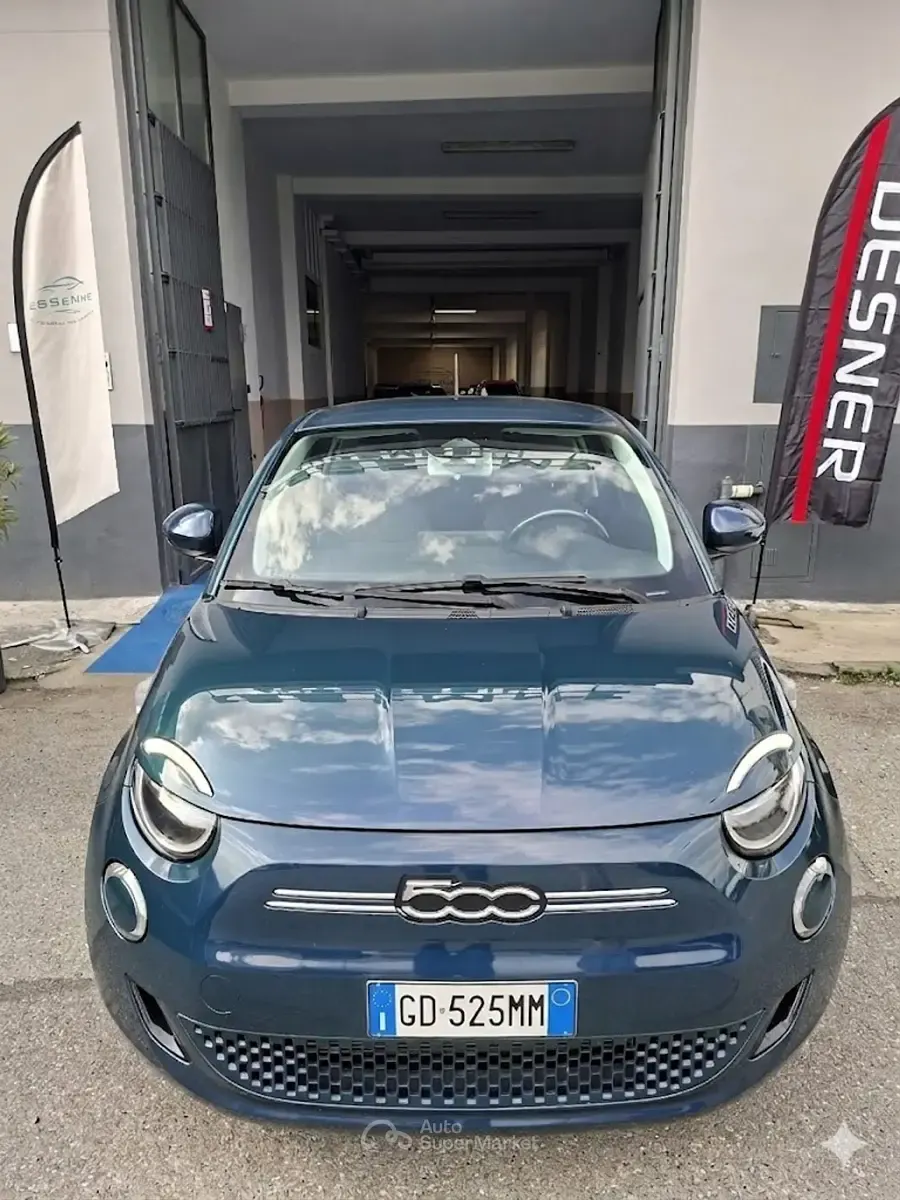 Używany Fiat 500e Opening Edition 42 kW (58 KM) 2020 Zielony Sedan/Limuzyna