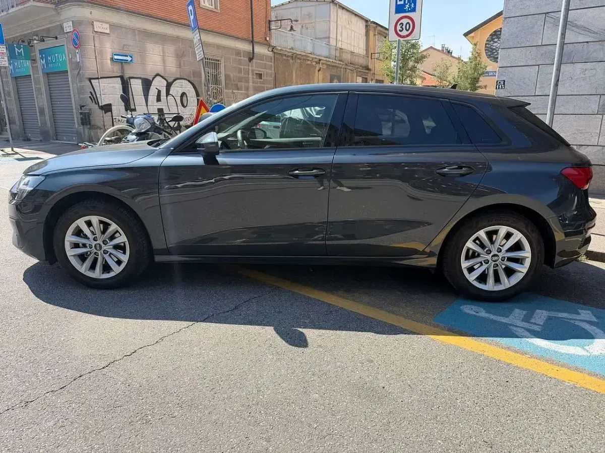 Gebraucht Audi A3 Business 150 PS (110 kW) 2022 Grau Limousine