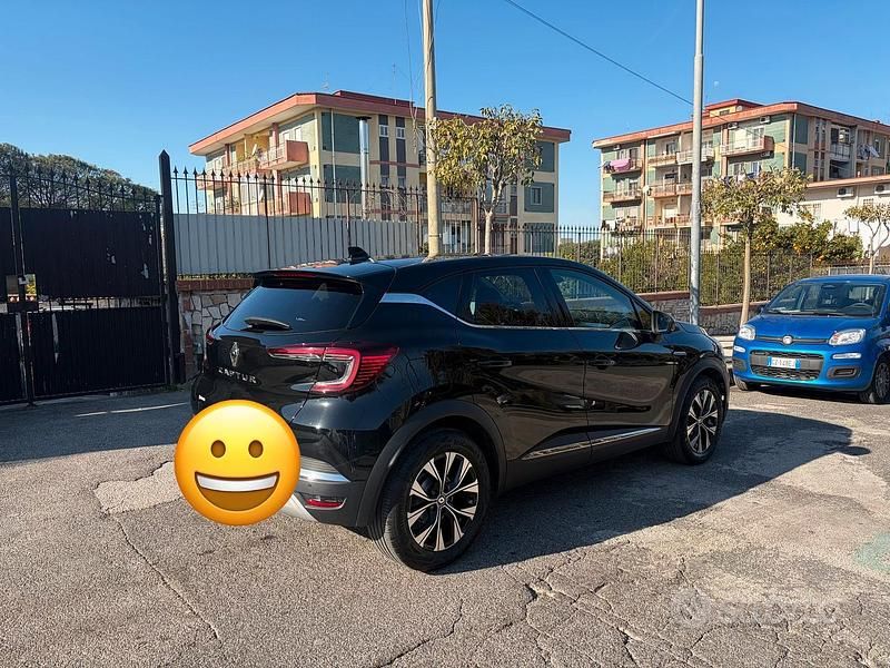 Usata Renault Captur Techno 101 CV (74 kW) 2023 Nero SUV