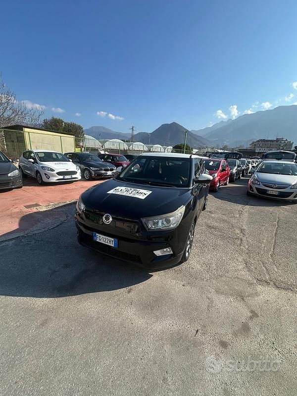 Usata SsangYong Tivoli 115 CV (84 kW) 2017 Nero SUV