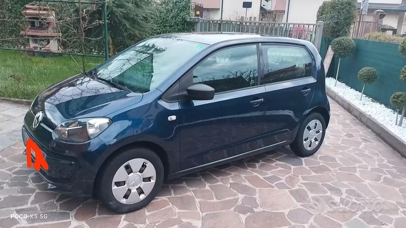 Usata VW up! 2014 Blu Utilitaria