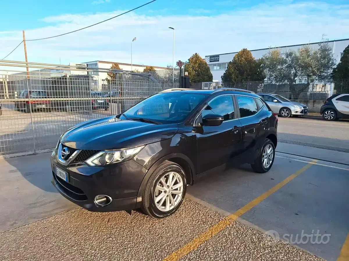 Usata Nissan Qashqai N-Vision 131 CV (96 kW) 2017 Nero SUV
