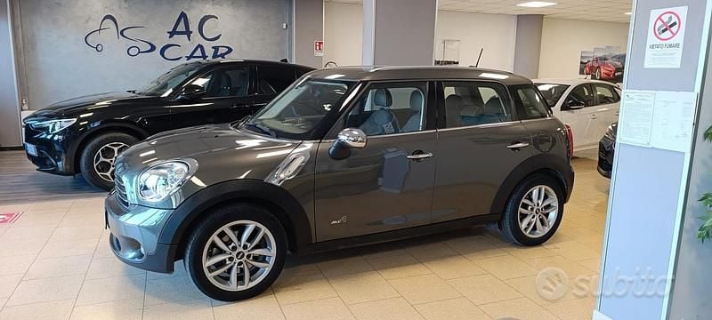 Usata Mini Cooper D Countryman 111 CV (81 kW) 2014 Grigio SUV