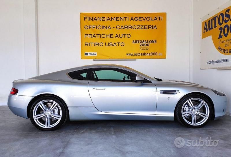 Usata Aston Martin DB9 476 CV (350 kW) 2009 Grigio Coupé