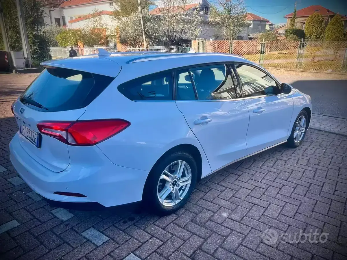 Usata Ford Focus 120 CV (88 kW) 2020 Bianco Station wagon