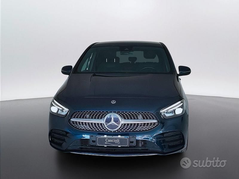 Usata Mercedes 180 2020 Blu Berlina