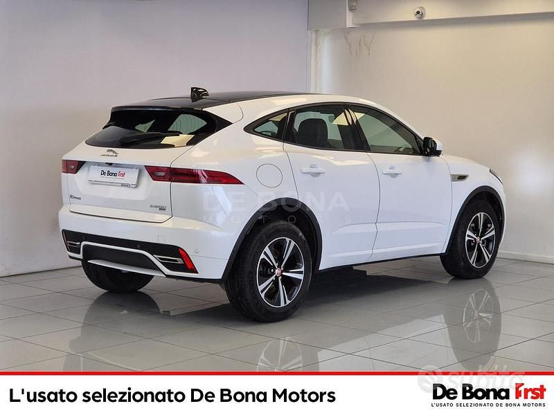 Begagnad Jaguar E-Pace R-Dynamic 204 HK (150 kW) 2021 Vit SUV