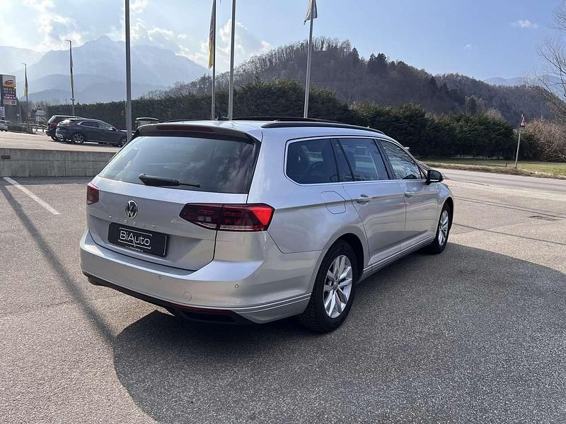 Usata VW Passat Executive 150 CV (110 kW) 2020 Argento Station wagon
