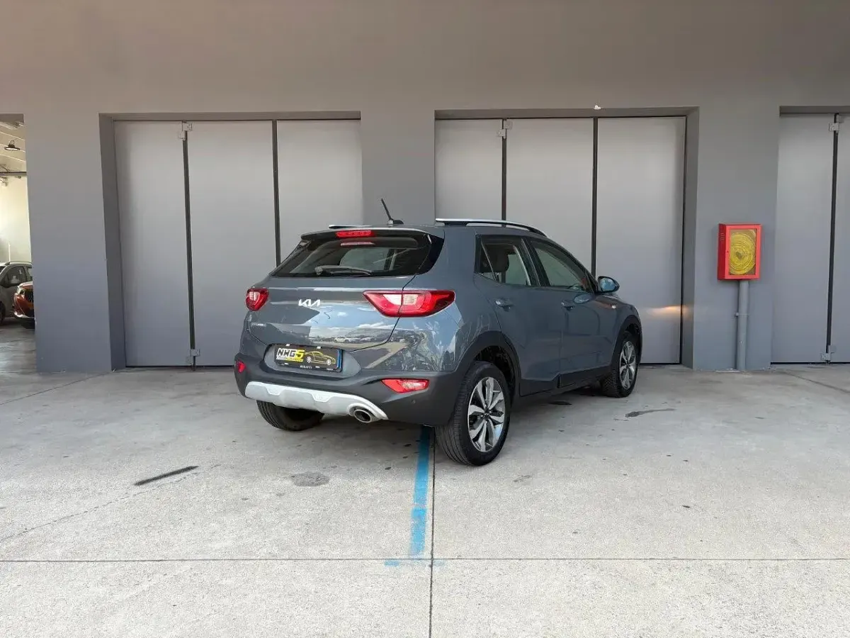 Usata Kia Stonic Style 101 CV (74 kW) 2021 Giallo SUV