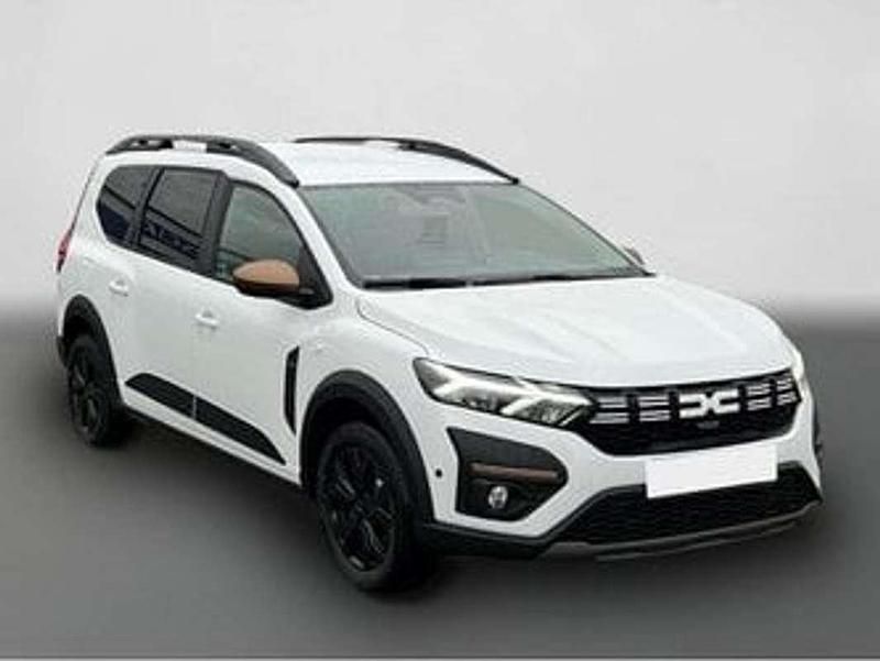 Usata Dacia Jogger Extreme 101 CV (74 kW) 2025 Bianco Monovolume