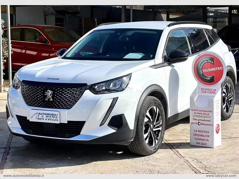 Usata Peugeot 2008 Allure 110 CV (80 kW) 2022 Bianco SUV