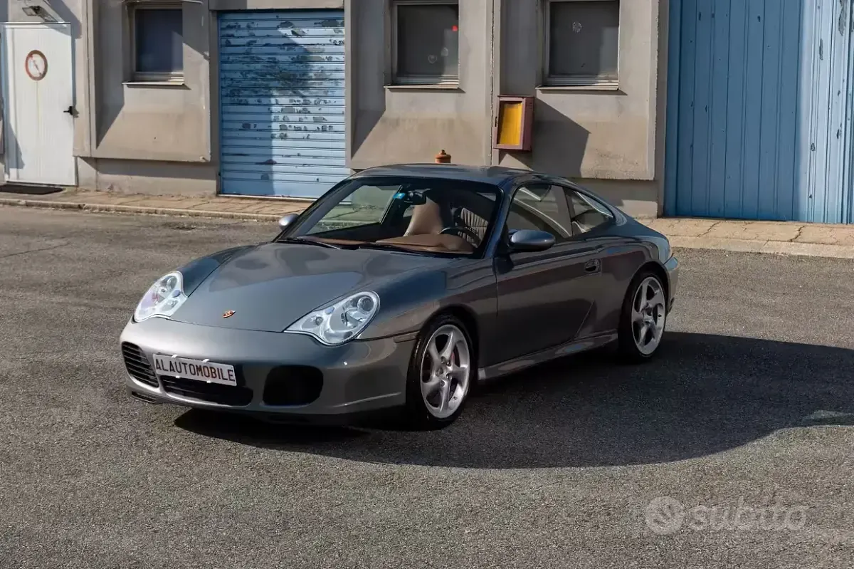 Usata Porsche 911 Carrera 4S 320 CV (235 kW) 2002 Grigio Coupé