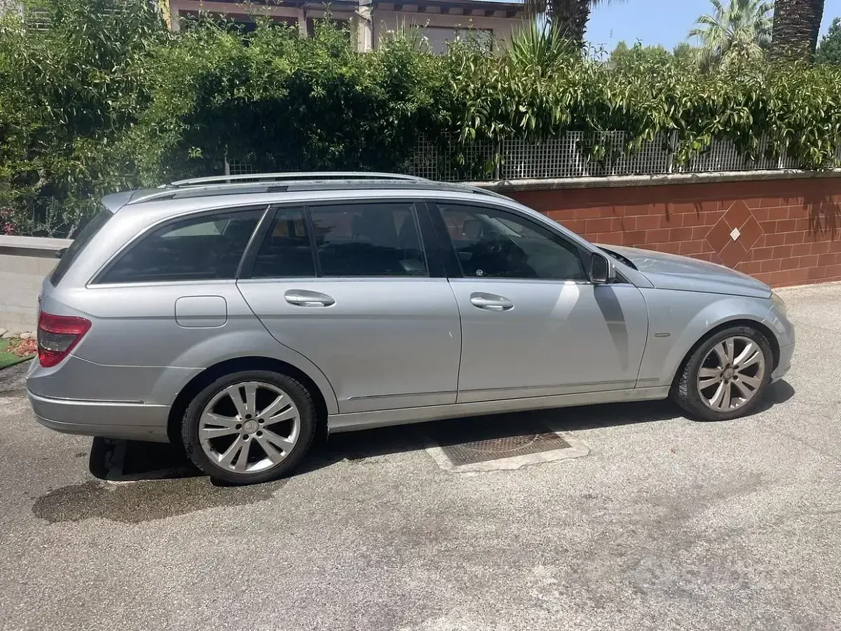 Usata Mercedes C220 Avantgarde 170 CV (125 kW) 2009 Grigio Station wagon