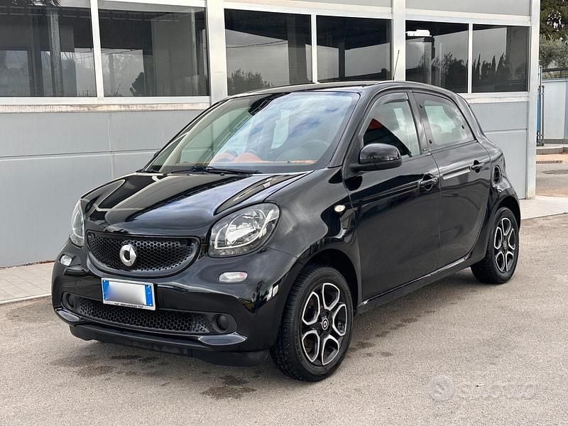 Nero Usata 2015 Smart ForFour Passion Utilitaria | 8500 € (Buon prezzo) - Immagine 1/4