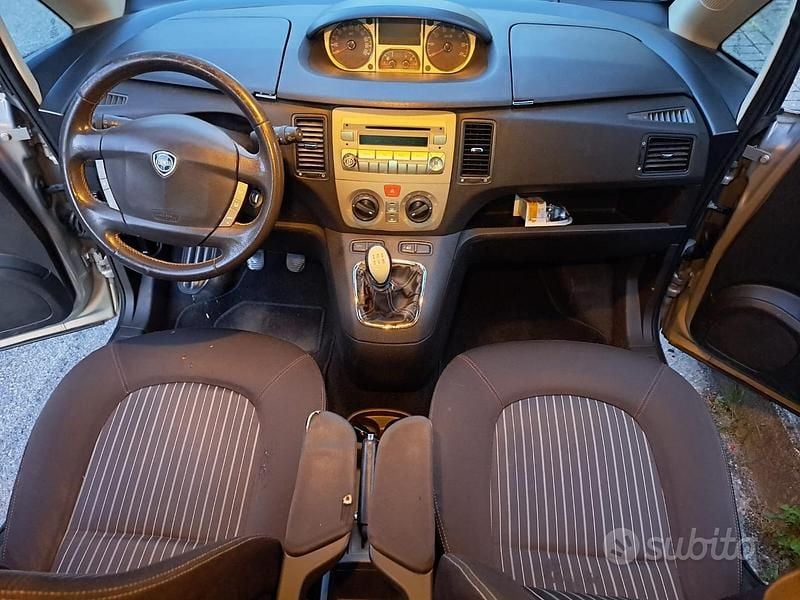 Usata Lancia Musa 77 CV (56 kW) 2009 Monovolume