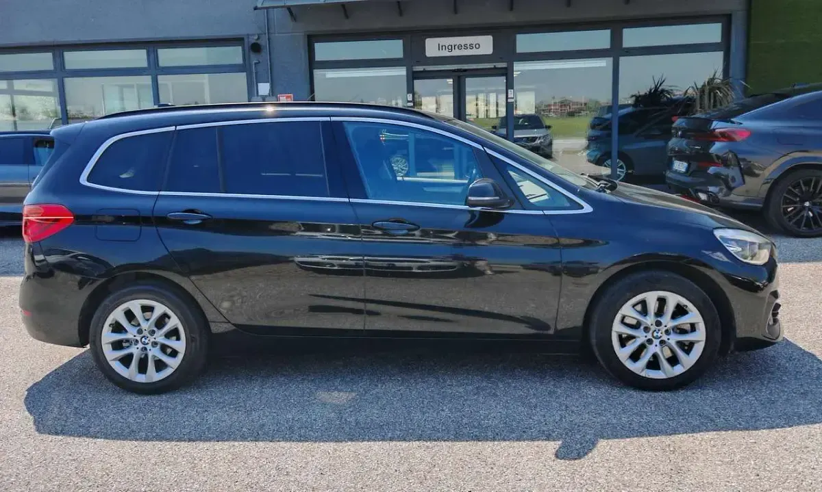 Usata BMW 218 Gran Tourer Advantage 150 CV (110 kW) 2020 Nero Monovolume