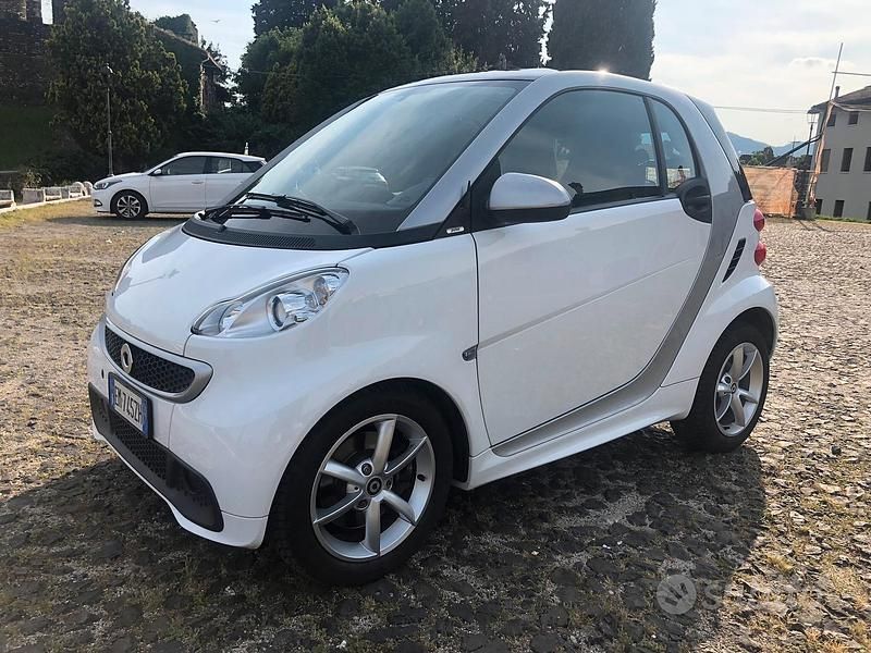 Usata Smart ForTwo Coupé 71 CV (52 kW) 2012 Utilitaria