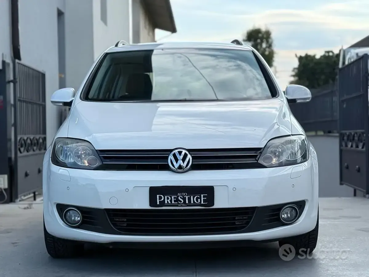 Usata VW Golf Plus Cross Comfortline 105 CV (77 kW) 2011 Bianco Monovolume
