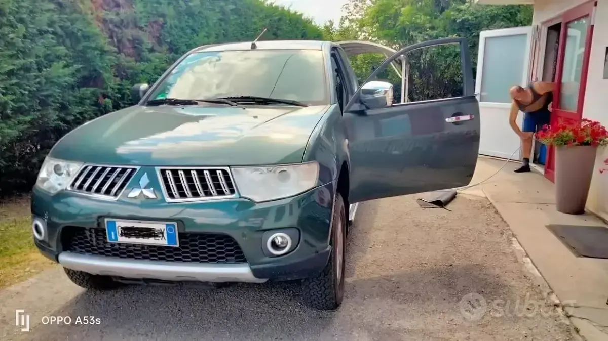 Usata Mitsubishi L200 136 CV (100 kW) 2011 Verde Pick-up