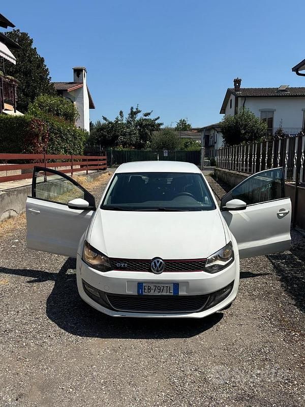 Usata VW Polo 75 CV (55 kW) 2010 Bianco Utilitaria
