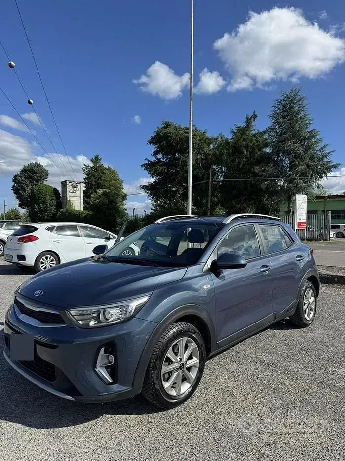 Usata Kia Stonic 84 CV (61 kW) 2021 Blu SUV