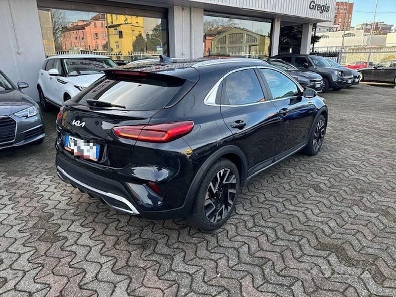 Käytetty Kia XCeed 136 HP (100 kW) 2023 Harmaa Katumaasturi
