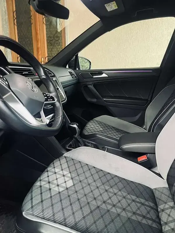 Usata VW Tiguan Allspace R-line 150 CV (110 kW) 2023 Grigio SUV