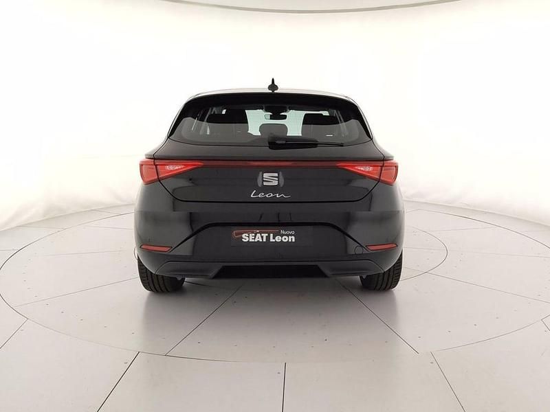 Usata Seat Leon Style 110 CV (80 kW) 2023 Nero midnight Berlina