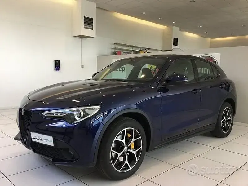 Usata Alfa Romeo Stelvio Super 210 CV (154 kW) 2017 Blu SUV