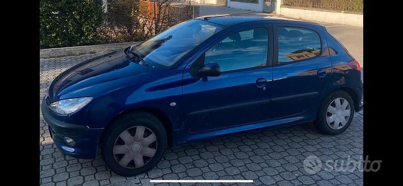Usata Peugeot 206 88 CV (64 kW) 2004 Blu Utilitaria