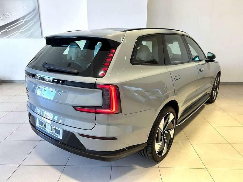 Nuova Volvo EX90 Ultra 236 kW (322 CV) 2026 Vapour grey SUV