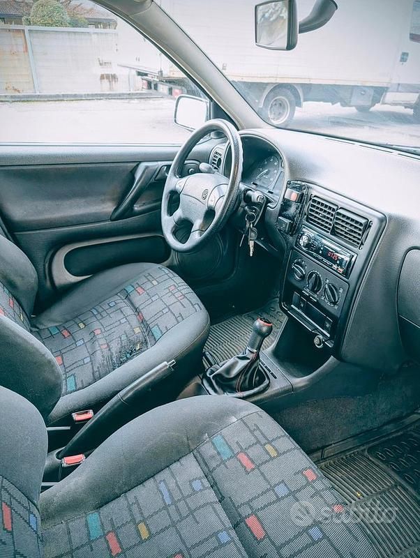 Usata VW Polo 60 CV (44 kW) 1999 Blu/azzurro Berlina