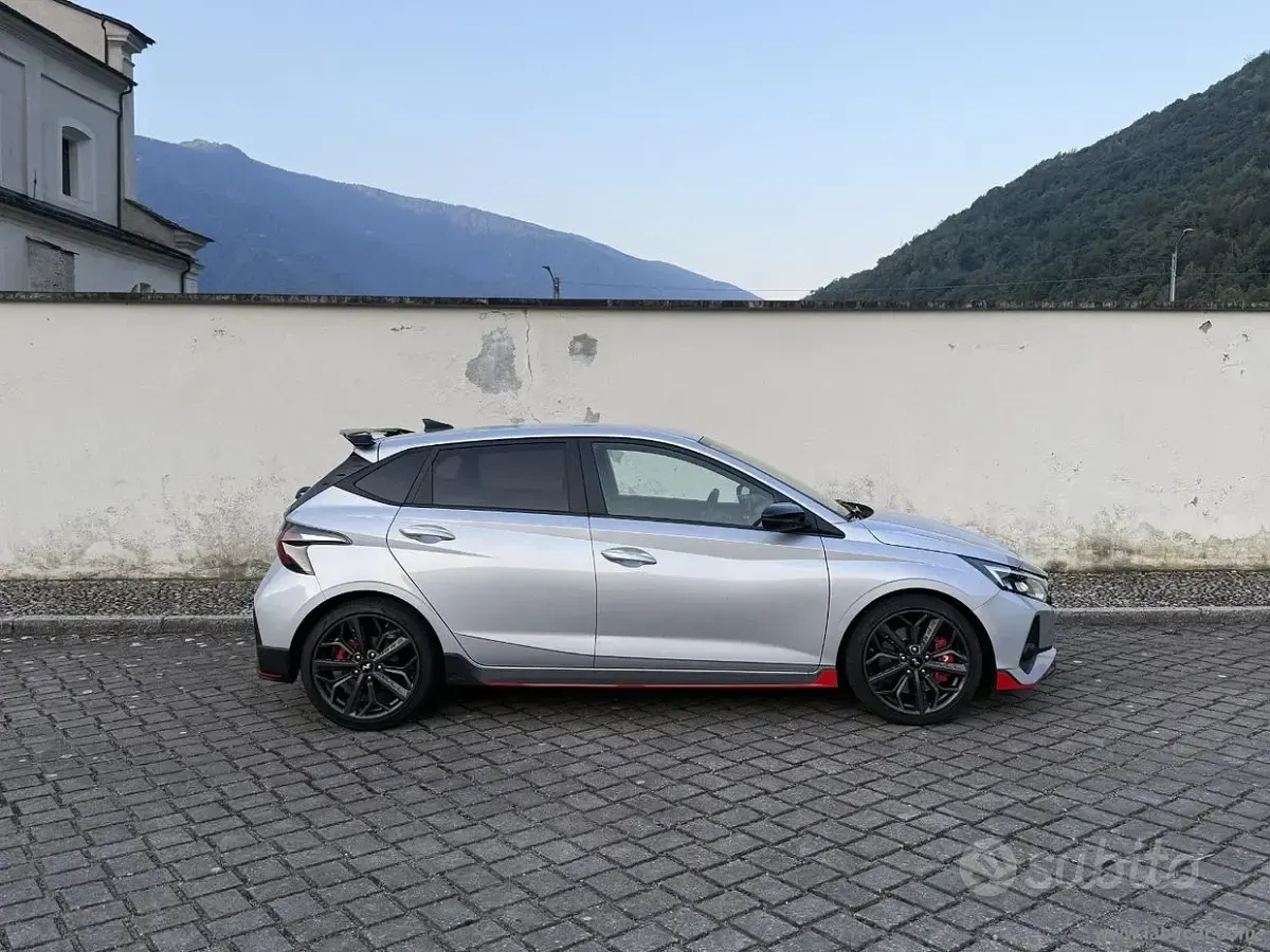 Usata Hyundai i20 N Performance 204 CV (150 kW) 2023 Grigio Utilitaria