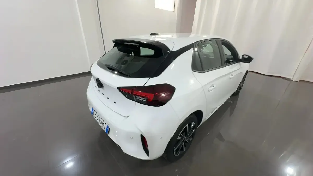 Usata Opel Corsa S 100 CV (73 kW) 2025 Arktis white Utilitaria