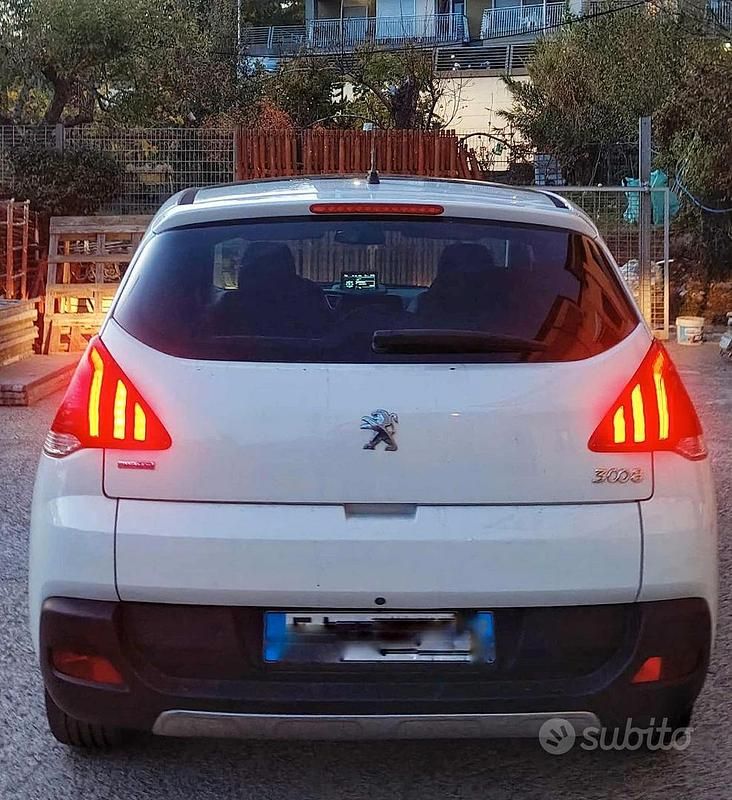 Usata Peugeot 3008 120 CV (88 kW) 2015 Bianco Station wagon