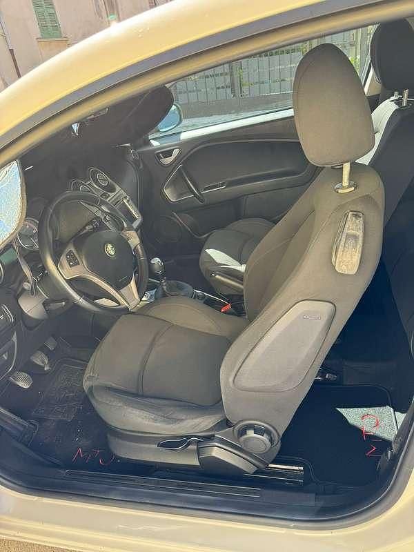 Usata Alfa Romeo MiTo Distinctive 95 CV (69 kW) 2011 Bianco Utilitaria