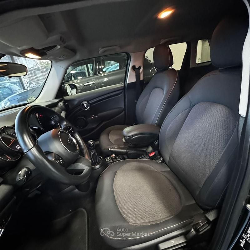 Usata Mini John Cooper Works 102 CV (75 kW) 2024 Nero Utilitaria