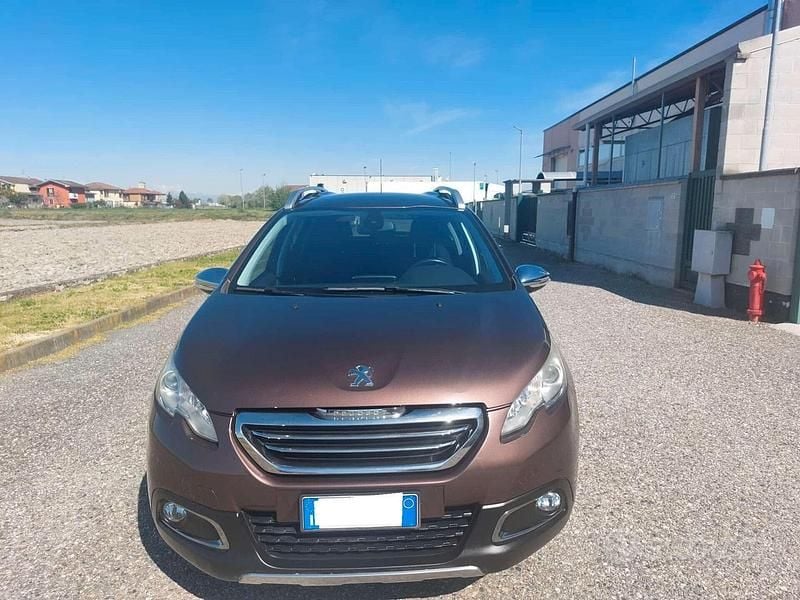Usata Peugeot 2008 Allure 82 CV (60 kW) 2014 Marrone SUV