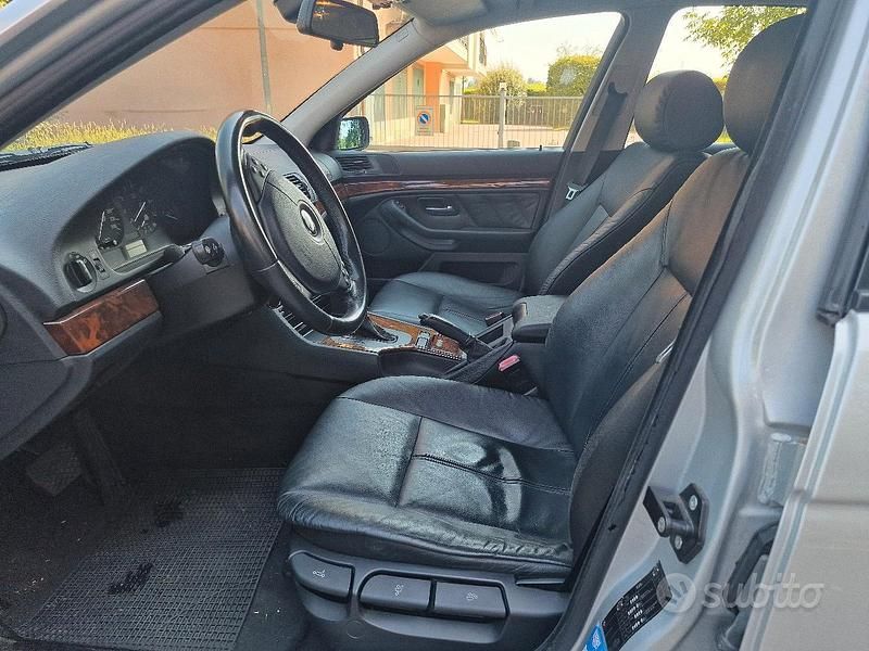 Usata BMW 530 231 CV (169 kW) 2002 Grigio Berlina