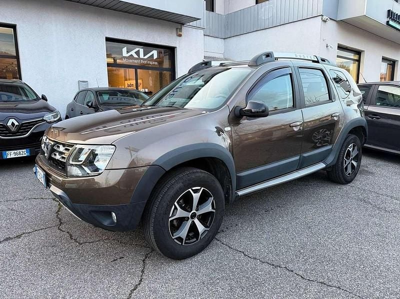 Marrone Usata 2017 Dacia Duster SUV | 9700 € (Buon prezzo) - Immagine 1/4