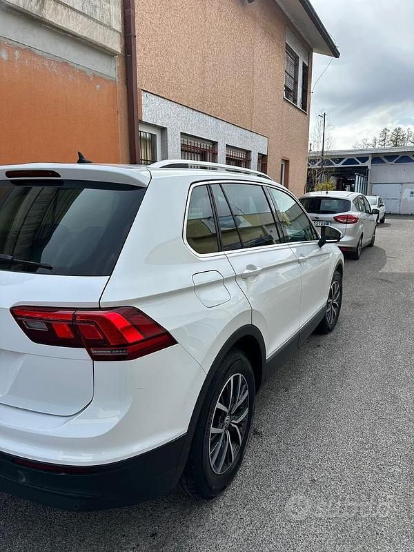 Usata VW Touran Business 150 CV (110 kW) 2019 Bianco Monovolume