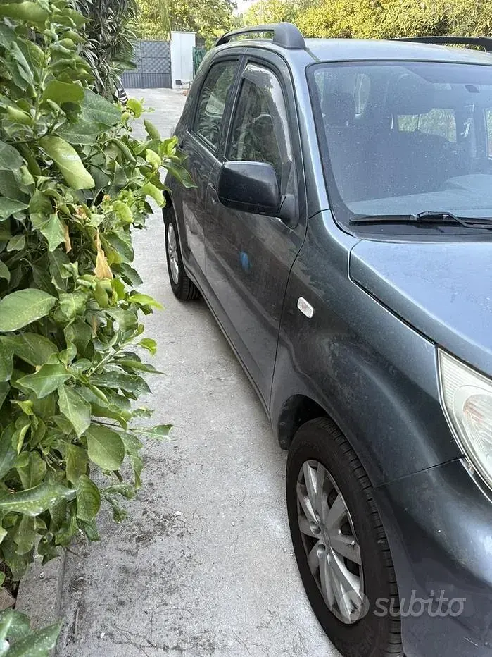 Usata Daihatsu Terios 105 CV (77 kW) 2011 SUV