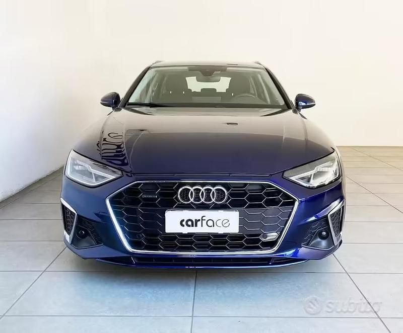 Usata Audi A4 S-Line 204 CV (150 kW) 2022 Blu metallizzato Station wagon