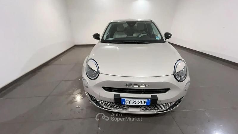 Usata Fiat 600 La Prima 136 CV (100 kW) 2025 Beige SUV