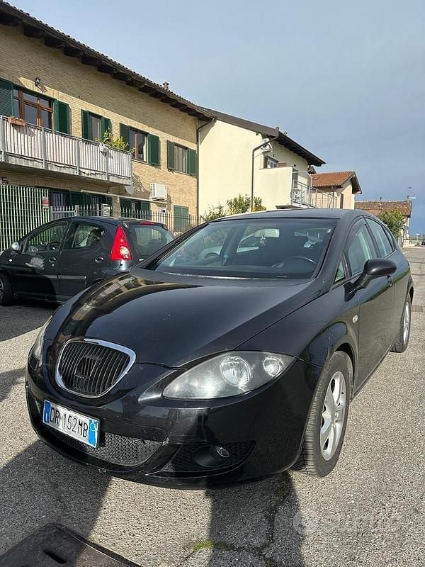 Occasion Seat Leon 105 ch (77 kW) 2007 Noir Citadine