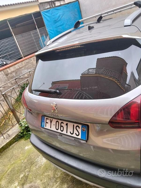 Usata Peugeot 2008 Allure 102 CV (75 kW) 2019 Grigio SUV