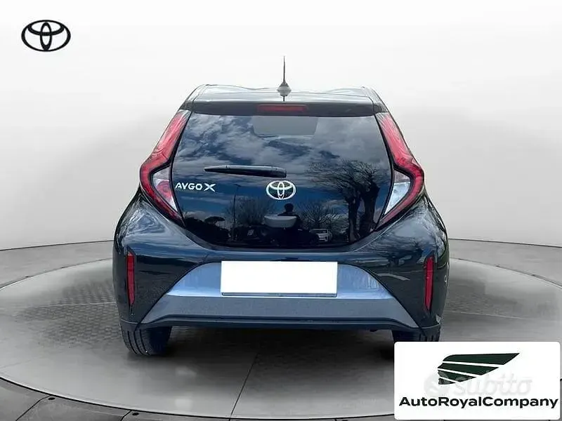 Neu Toyota Aygo X Trend 72 PS (52 kW) 2025 Grau SUV