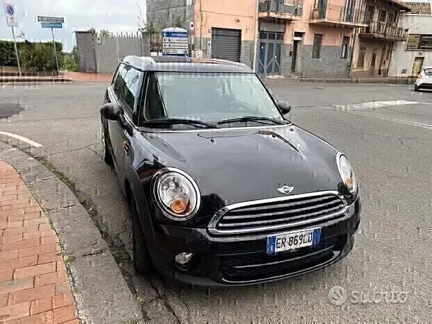 Usata Mini Cooper D 90 CV (66 kW) 2013 Nero Utilitaria